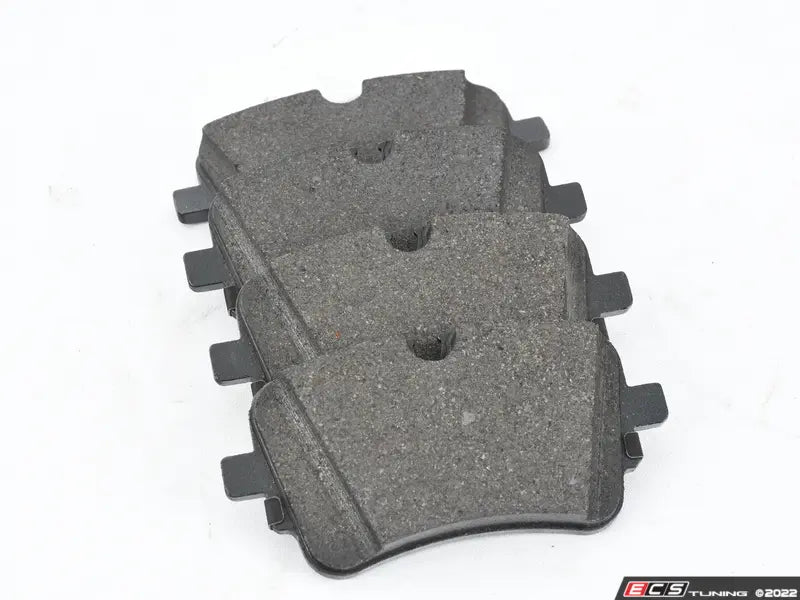 Brand new VW/AUDI OEM rear disc brake pad set-4MO 698 451 BG